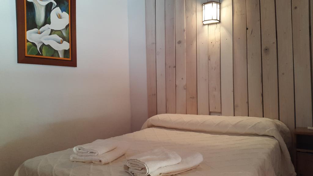 Albergue De Espiel Ngoại thất bức ảnh